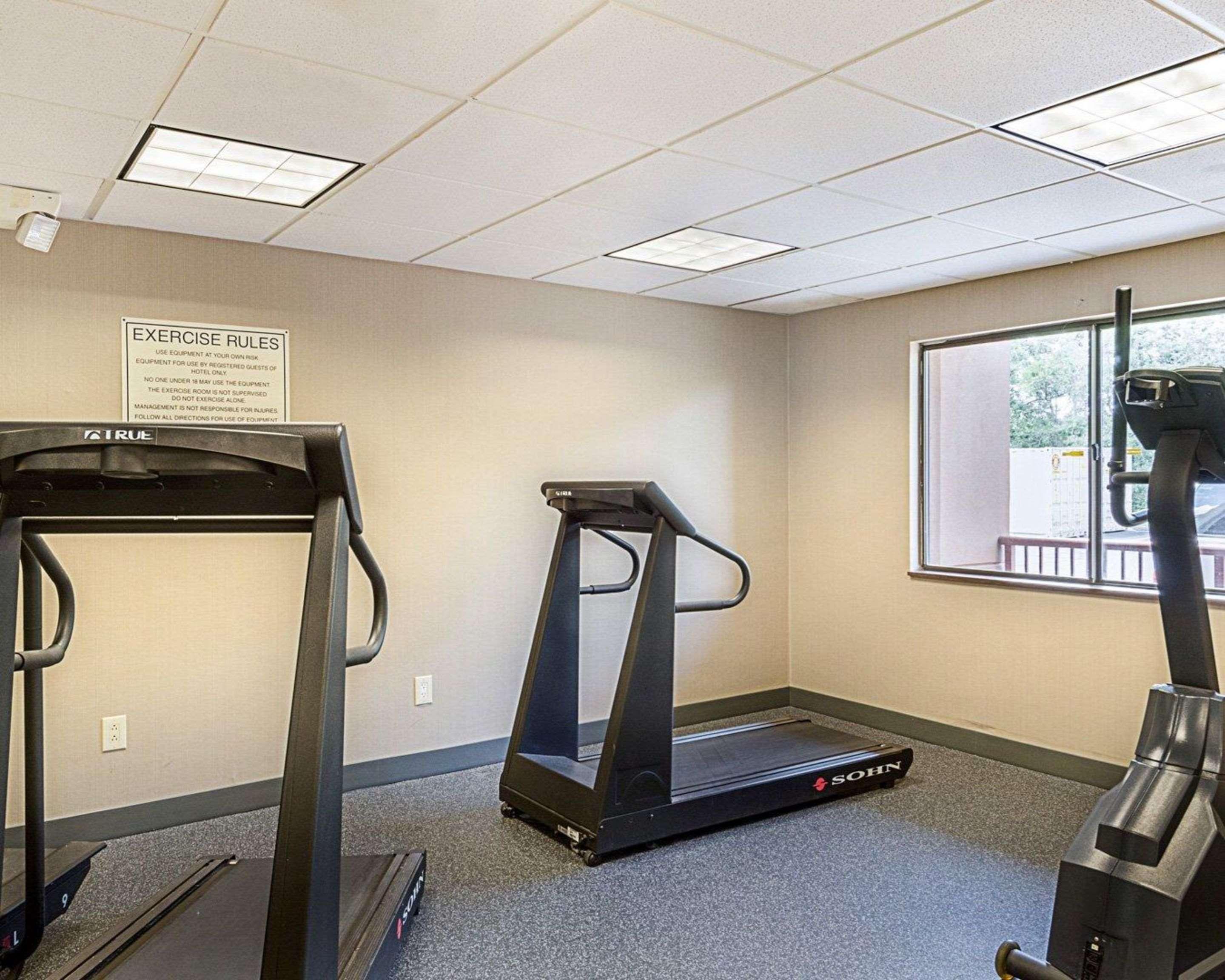 Quality Inn & Suites Worcester Bagian luar foto