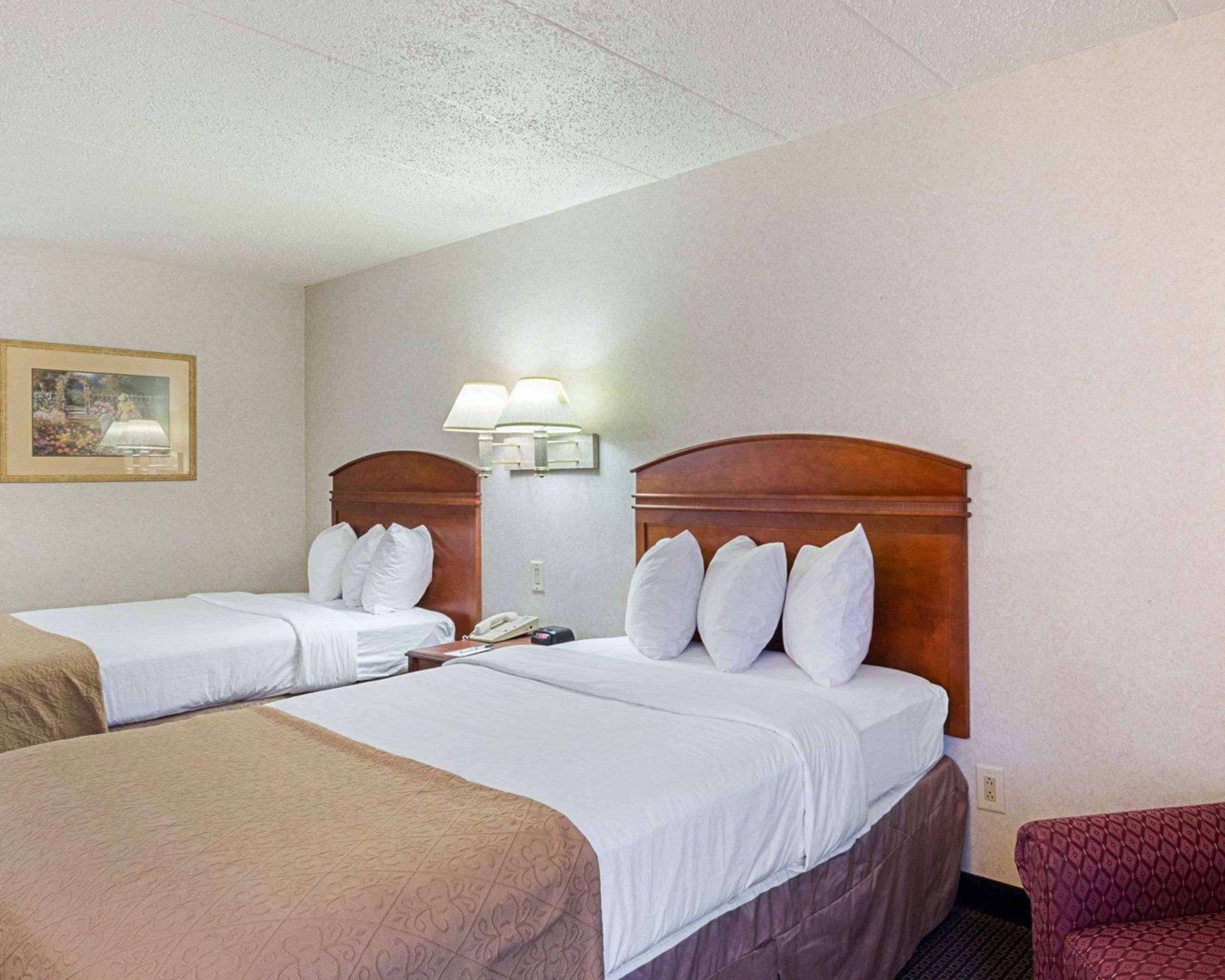 Quality Inn & Suites Worcester Bagian luar foto