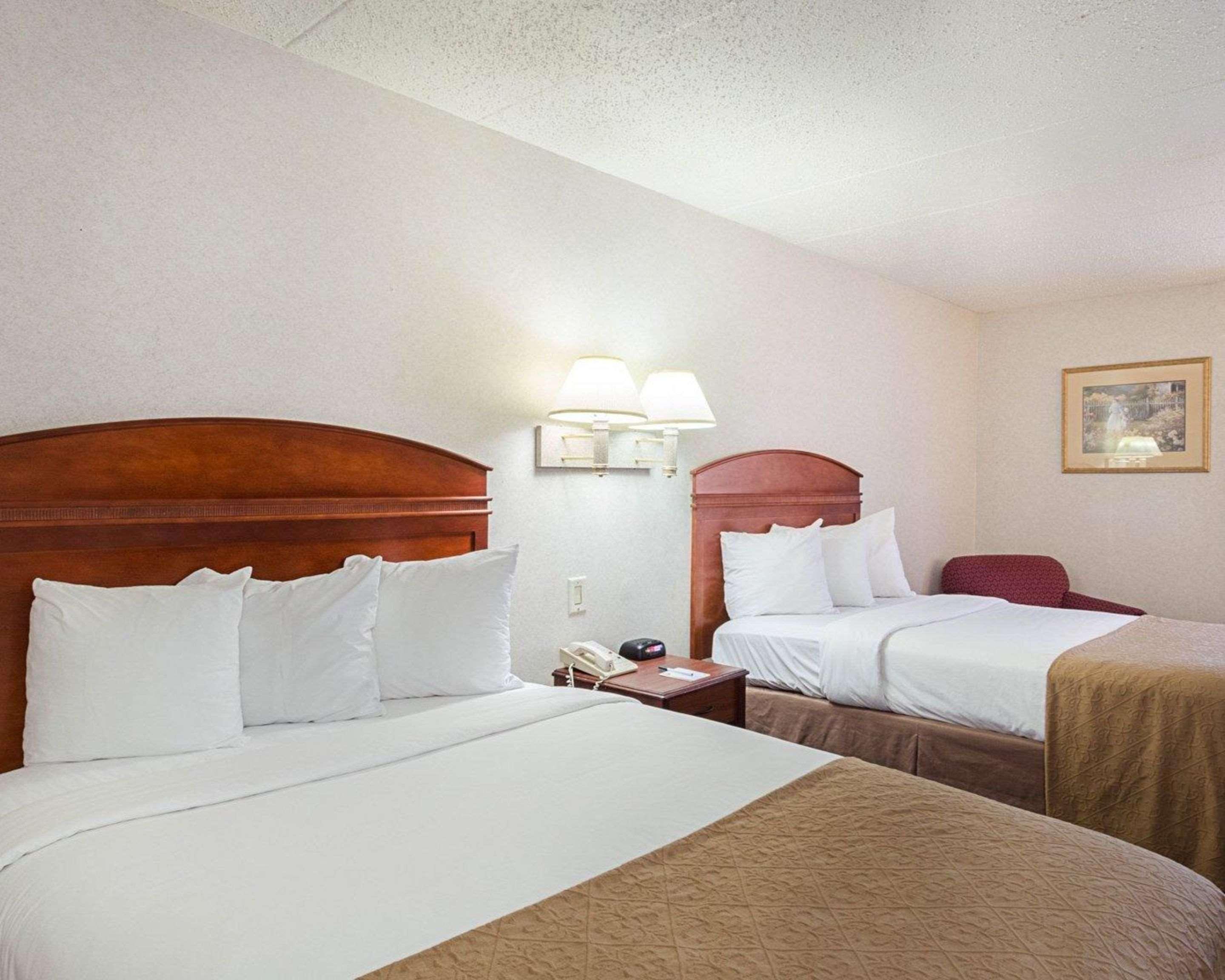 Quality Inn & Suites Worcester Bagian luar foto